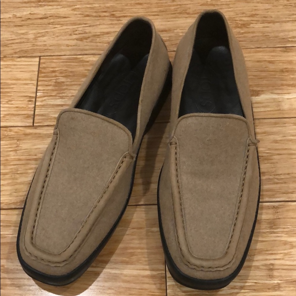 TOD’S Flats